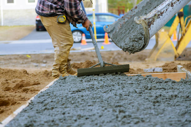 Best Concrete Walkway Installation  in Syracuse, NY